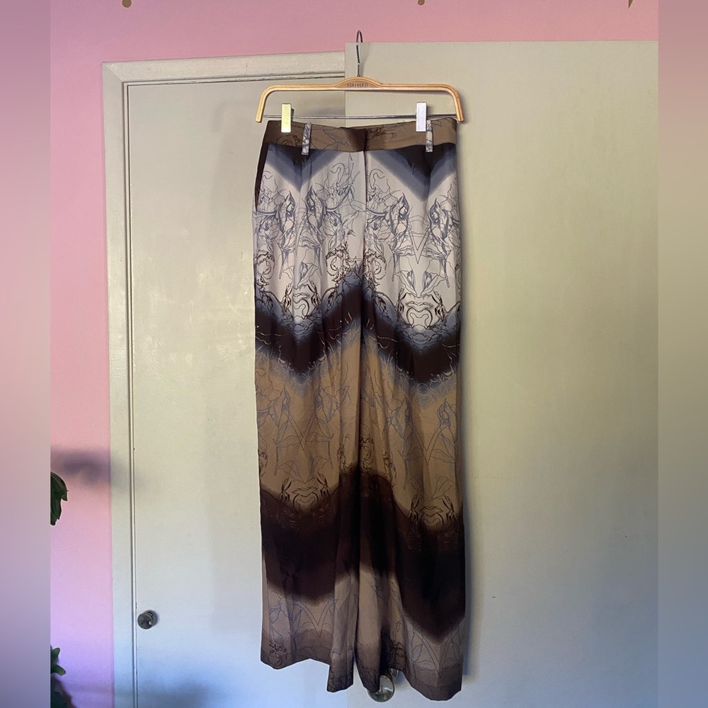 Silky patterned W118 by Walter Baker trousers size small
